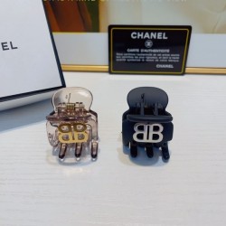 A must-see for those who missed buying this season! Hair ornament 2023SS BALENCIAGA Balenciaga
